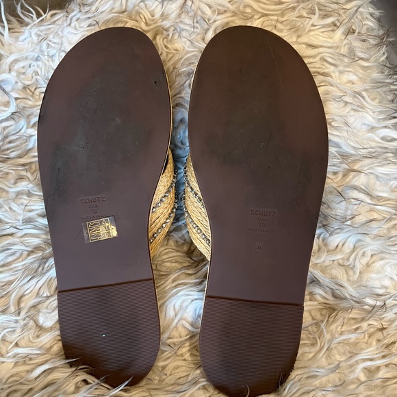 Schultz Studded Raffia Sandals. Size 7. - Picture 4 of 5